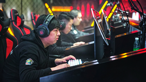 3冠王归来 顶级荣耀首夺《街头篮球》FSPL总冠军