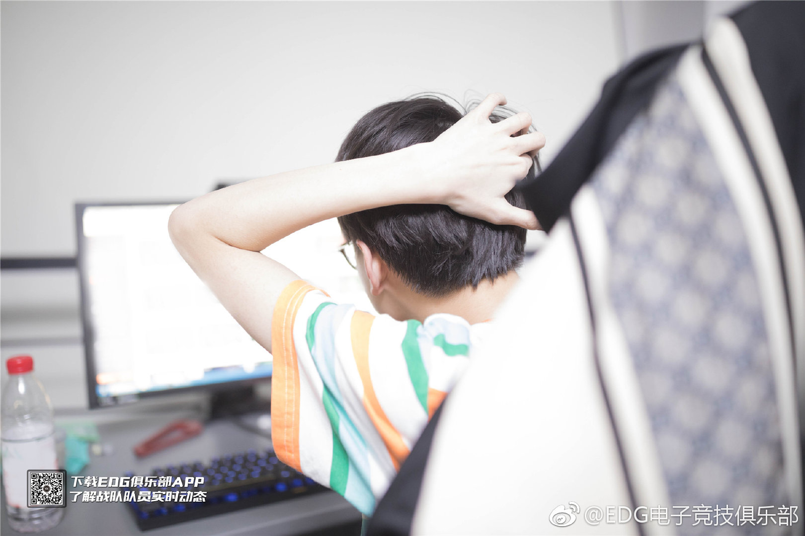 EDG基地着火上热搜 官方回应：只是灯牌着火 请大家放心