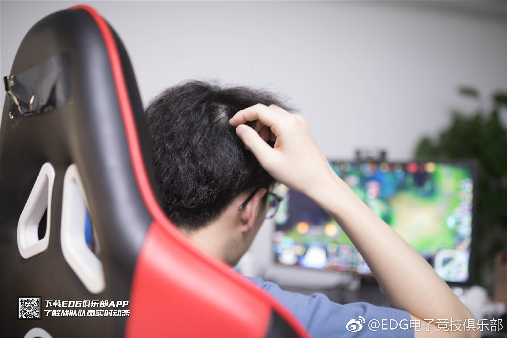 EDG基地着火上热搜 官方回应：只是灯牌着火 请大家放心