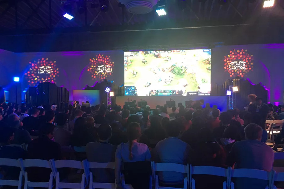 感受人工智能的强大！Open AI 2:0碾压TI8冠军OG战队