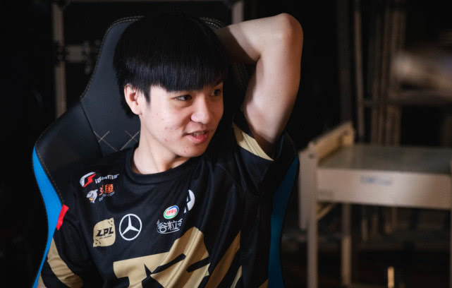 再见Letme！RNG上单选手严君泽正式宣布退役！