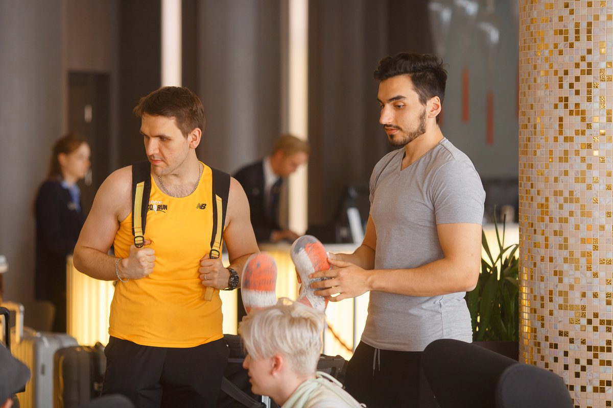 《DOTA2》震中杯明日开战 国外选手现场照片一览