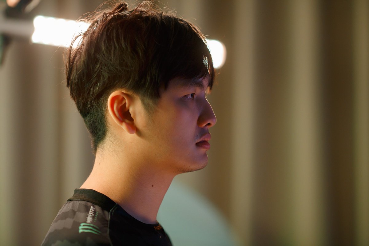 《DOTA2》震中杯明日开战 国外选手现场照片一览