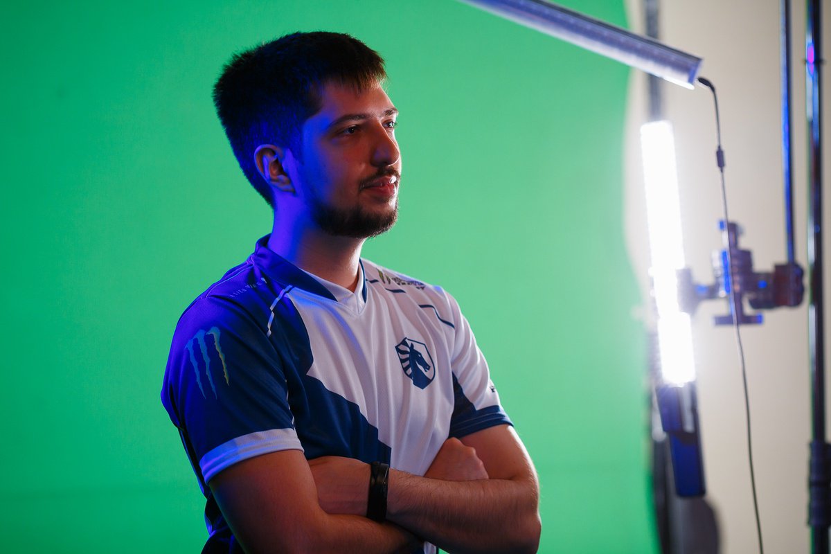 《DOTA2》震中杯明日开战 国外选手现场照片一览