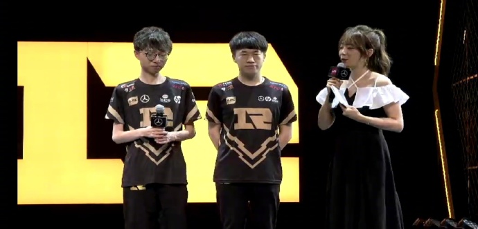 香锅精神传承！小虎将接棒MLXG成为RNG队长