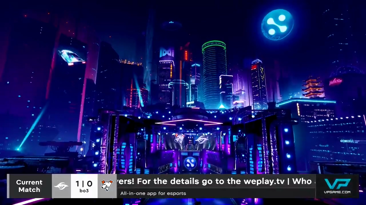 效果拉满！《DOTA2》WePlay癫狂之月战队乘赛博皮卡出场