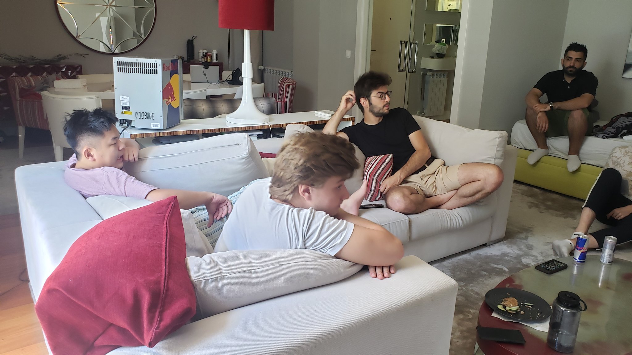 OG战队宣布：Sumail离队 Ceb回归司职三号位