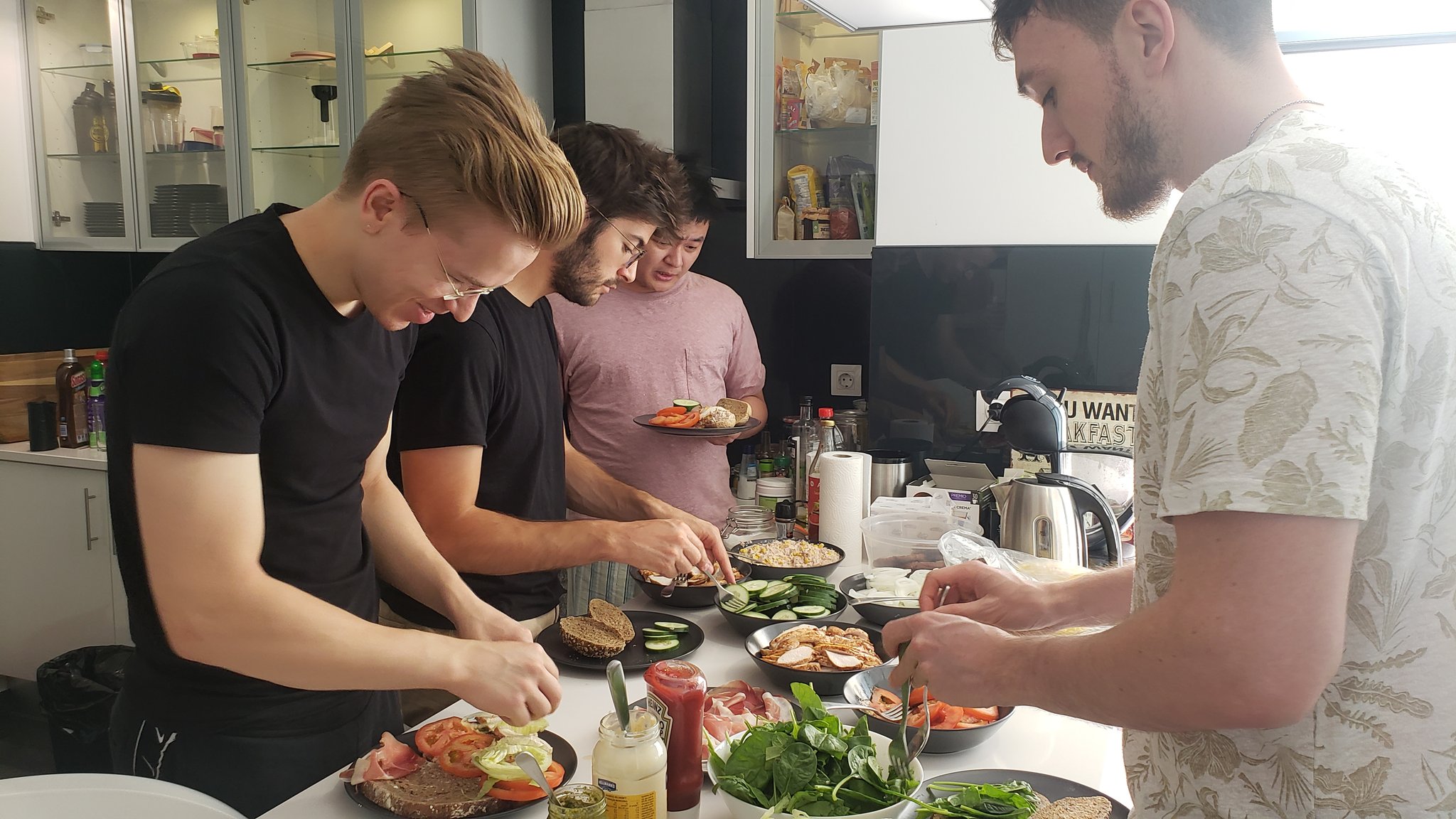 OG战队宣布：Sumail离队 Ceb回归司职三号位