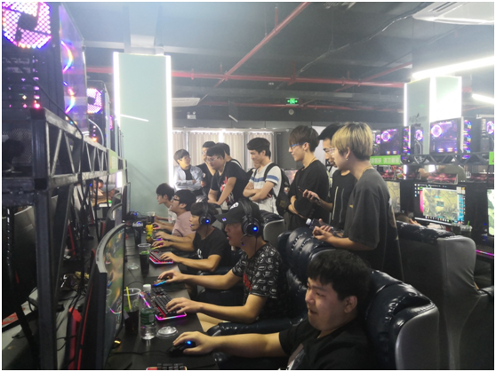 京东杯S2城市赛持续酣战 中秋节里的热血电竞