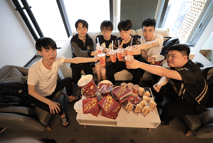 肯德基KI上校专访 关于S8预测的那些事儿