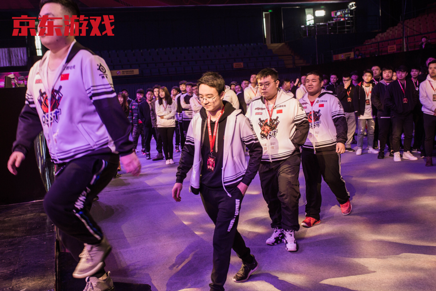 京东杯S2PUBG全国总决赛落幕，SnakeTC喜提两鸡再摘职业赛事桂冠！