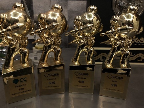 CC直播年度盛典：主播卡牌为拿下第五座小金人，竟快精神崩溃？！