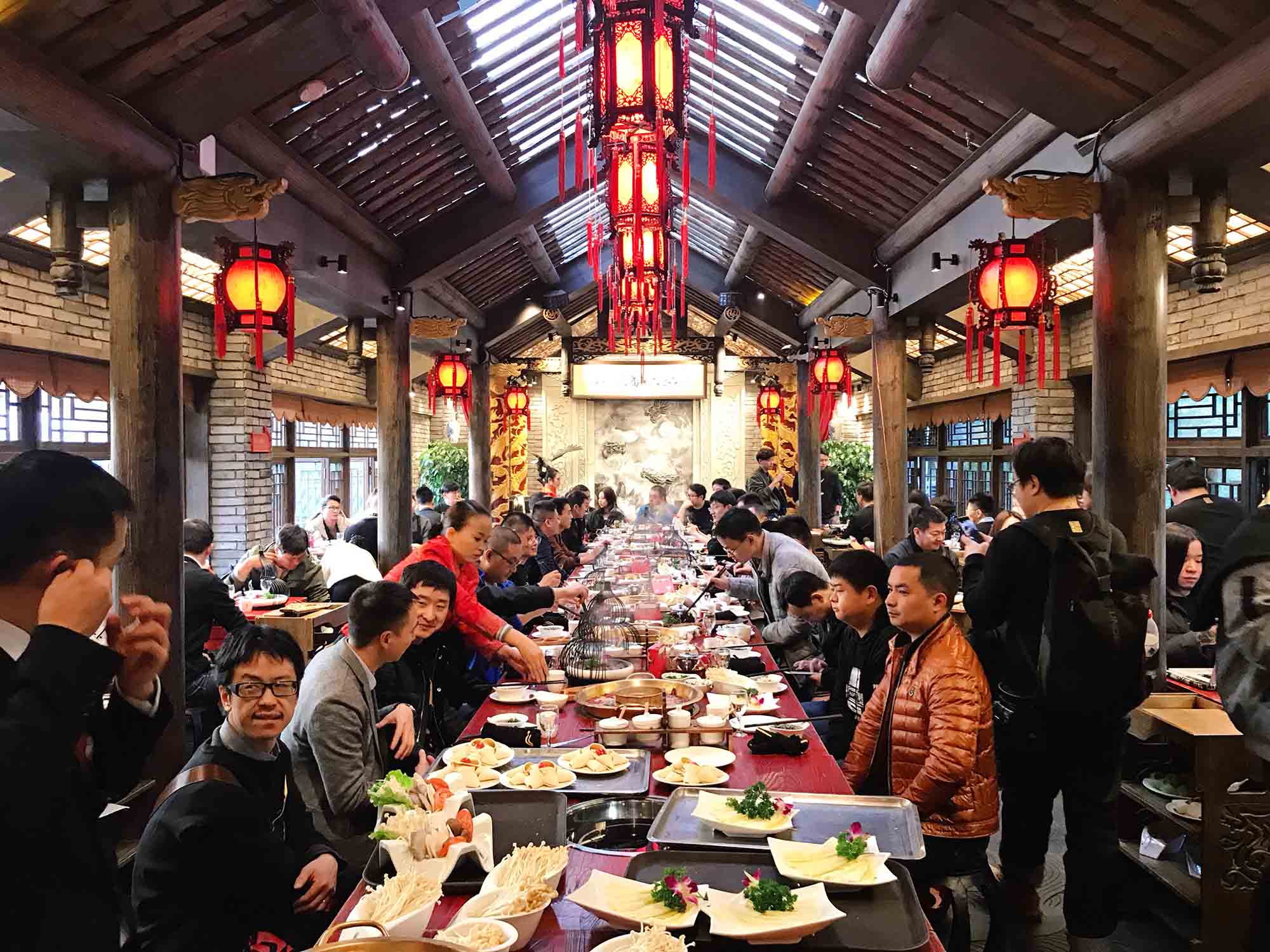 何润东空降现场 征途系列玩家见面会成都站圆满落幕