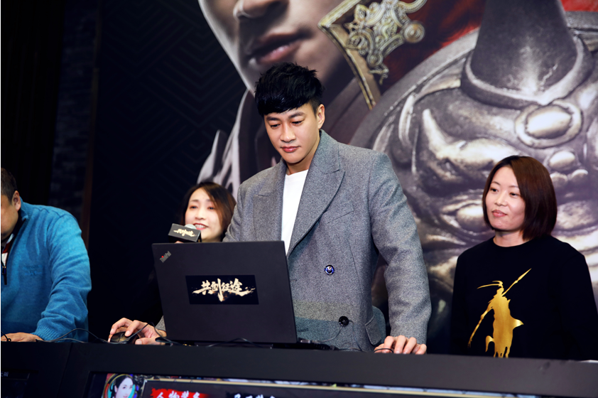 征途玩家大使何润东化身国战指挥 率领万千兄弟热血开战！