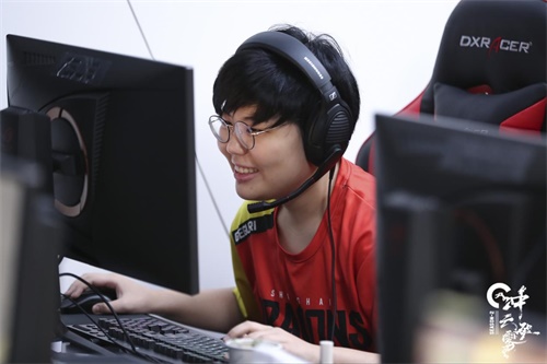 冲破云霄，巨龙腾翔！上海龙之队第二赛季阵容见面会完美落幕