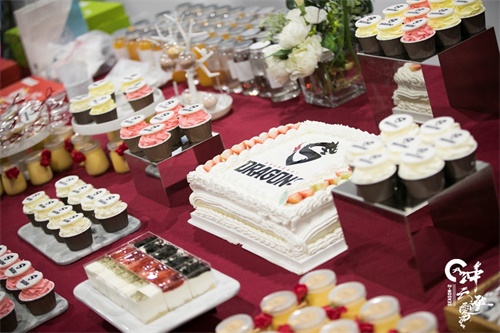 冲破云霄，巨龙腾翔！上海龙之队第二赛季阵容见面会完美落幕