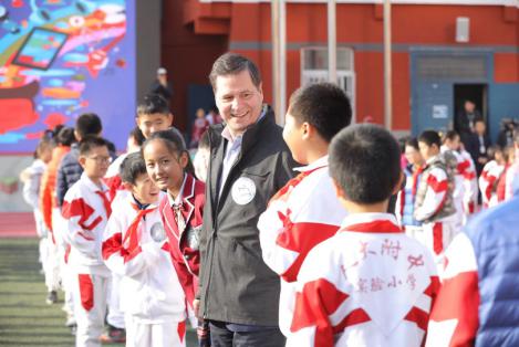 酷学趣玩High翻天 2018“编程一小时”扬帆起航