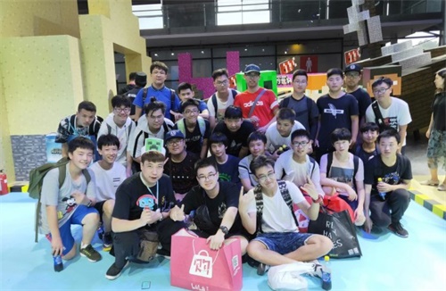 CC年度盛典：跨主播界脱口秀界慈善业选手：坑爹哥