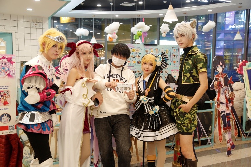 《彩虹岛》携手牛奶小姐，打造爱丽丝甜蜜出道之旅