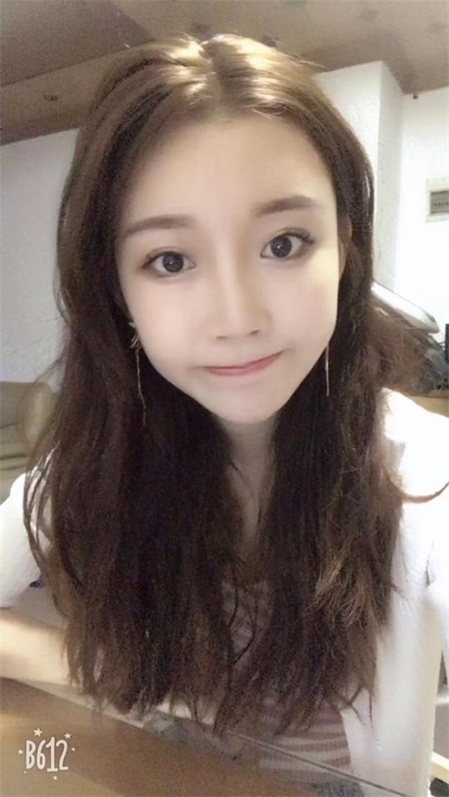 专访：阳光率性而又挥洒着青春的人气美女主持人—骆驼