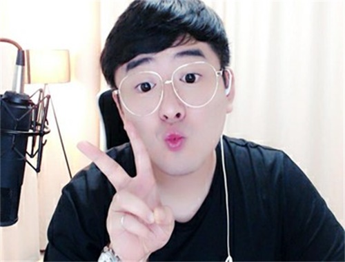 回顾：CC直播18盛典娱乐大盘点！