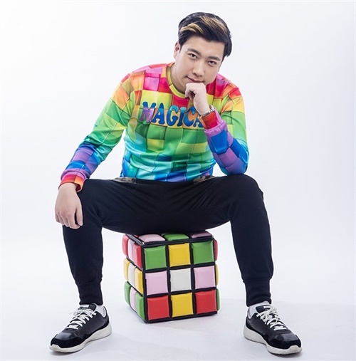 【CC直播18年度盛典专访】跨主播界脱口秀界慈善业选手：坑爹哥