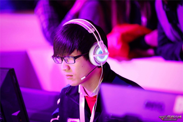 从旭旭宝宝说起，看主播如何撑起游戏