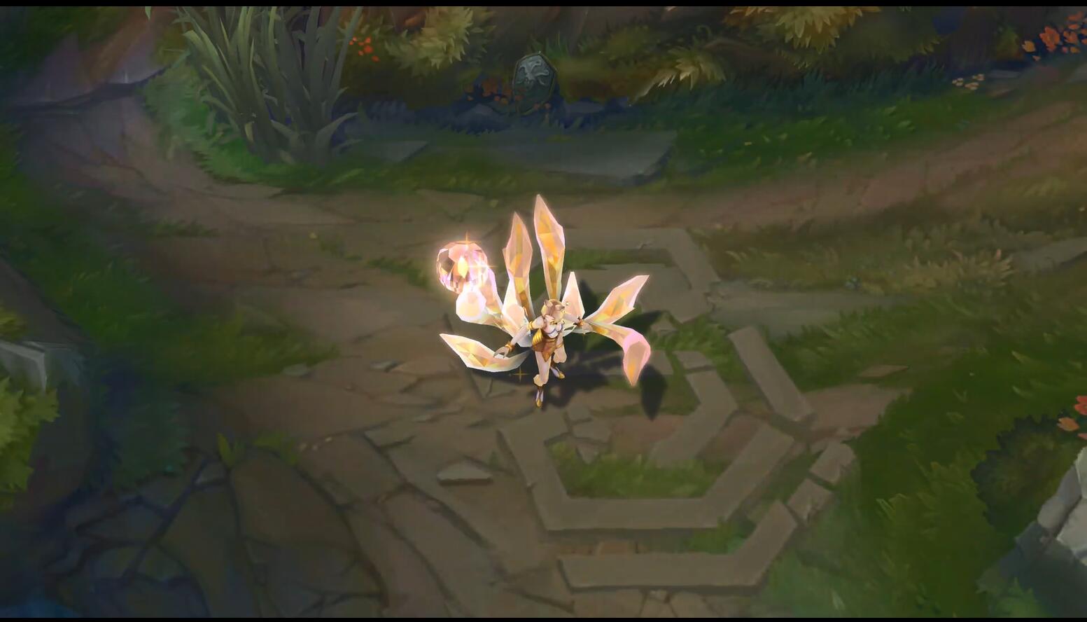 轻歌曼舞九尾玲珑 《英雄联盟》至臻K/DA阿狸皮肤演示