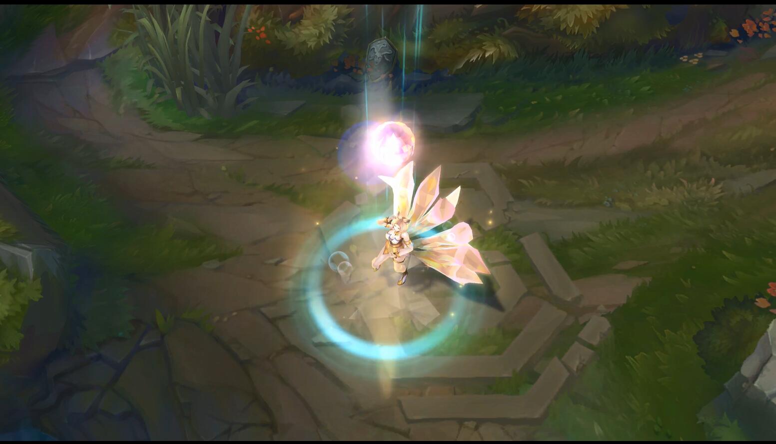 轻歌曼舞九尾玲珑 《英雄联盟》至臻K/DA阿狸皮肤演示