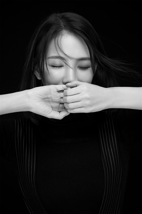 新晋人气网红美少女完美演绎《权御天下》主题曲 - 人美歌甜游戏赞