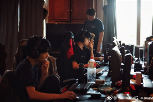 《守望先锋》联赛上海龙之队第二赛季渐入佳境 元气满满迎战第二阶段