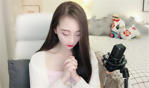 网易CC直播主播致敬四川消防英雄 愿天堂没有火灾