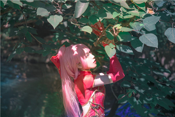 可甜可盐!电魂网络展台绝美showgirl抢先看