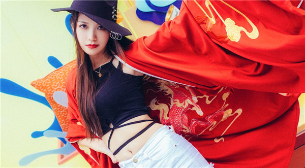 可甜可盐!电魂网络展台绝美showgirl抢先看