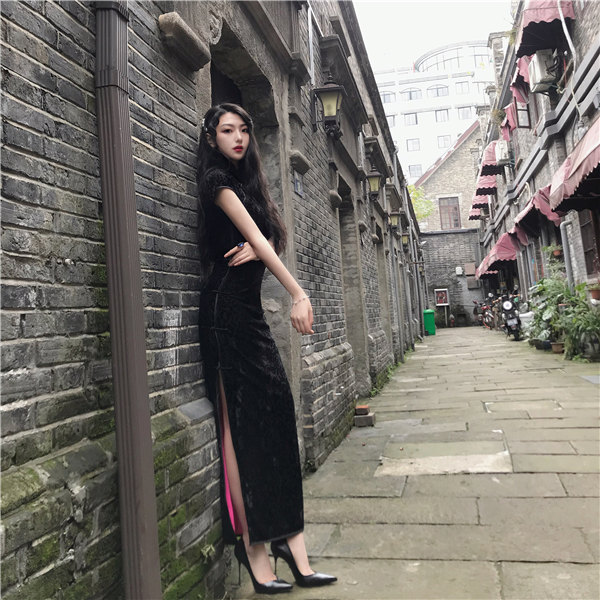 可甜可盐!电魂网络展台绝美showgirl抢先看