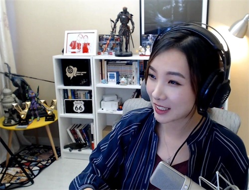 女流直播Steam VR新游《荒野潜伏者》 化身牛仔大战外星人