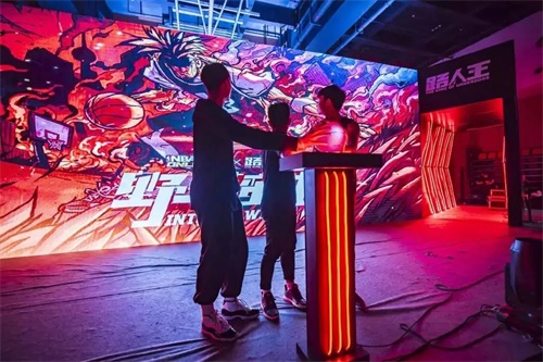 草根球员登陆2KOL2与NBA球员同台竞技 全新草根街球模式“草根篮球嘉年华”首曝