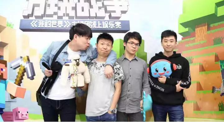 风一样的坑爹哥，CC直播首位登上纽约时代广场主播