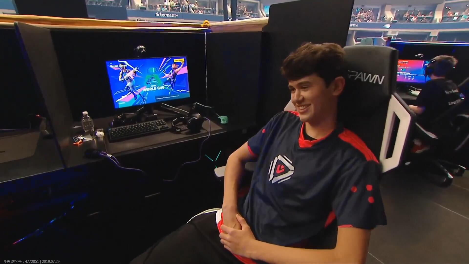 《堡垒之夜》世界杯单排决赛冠军Bugha，来自北美的羞涩男孩