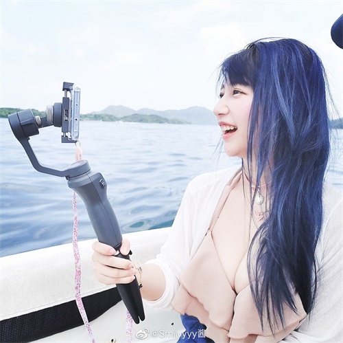 跟着这位主播小姐姐不翻车