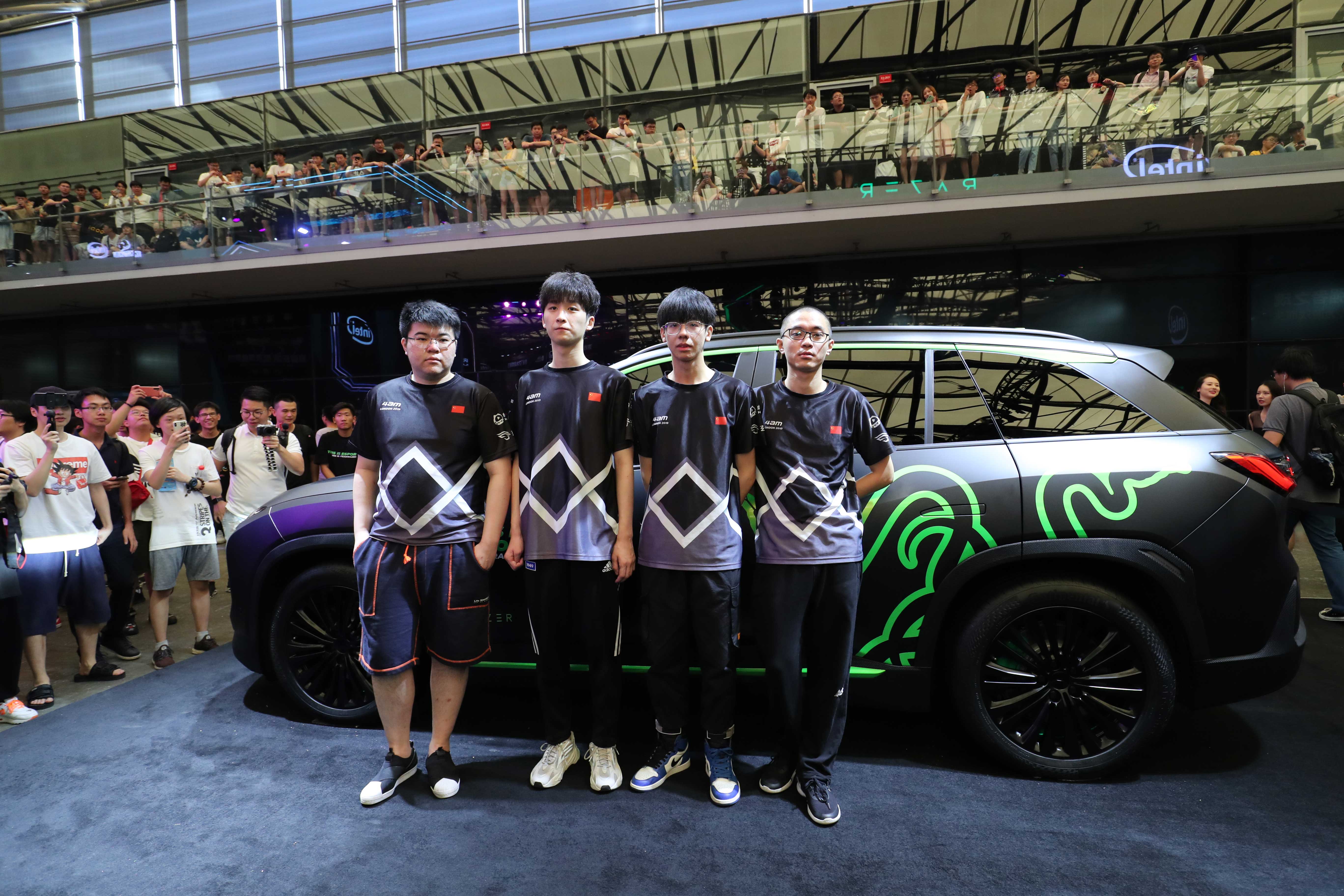 雷蛇与蔚来跨界合作，打造高科技玩家座驾