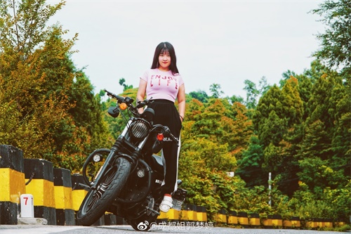 行走的表情包，抖音网红成都姐郭梦婷入驻CC直播