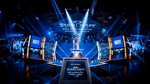 《星际争霸II》“战争宝箱：2019暴雪嘉年华”现已上线!