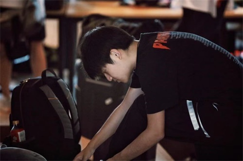 守望先锋上海龙之队启程回国 第三赛联赛季蓄势待发!