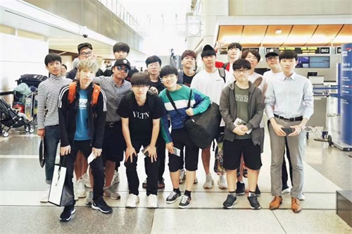 守望先锋上海龙之队启程回国 第三赛联赛季蓄势待发!