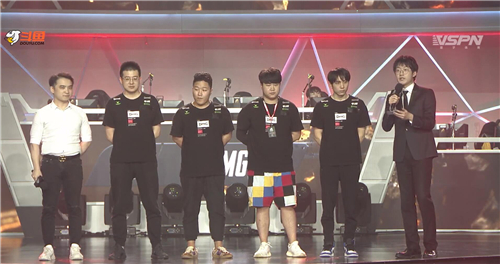 斗鱼OMG战队王者归来  豪取周决赛冠军挺进季后赛
