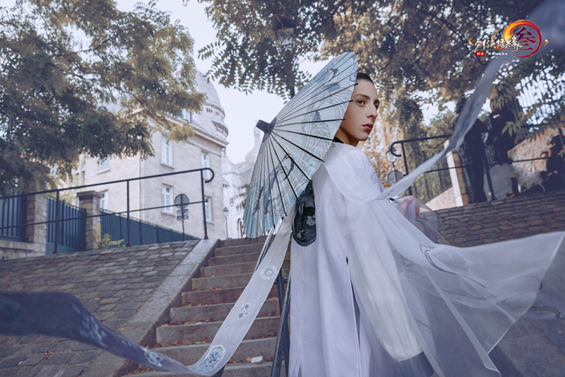 《剑网3》门派高定走向国际 巴黎时装周精彩回顾