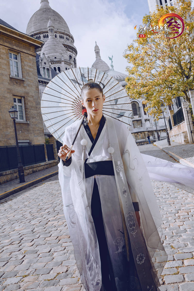 《剑网3》门派高定走向国际 巴黎时装周精彩回顾