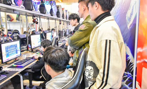 2019首届中国移动电子竞技大赛辽宁省区赛硬核开战 钢铁雄心闪耀奥体广场