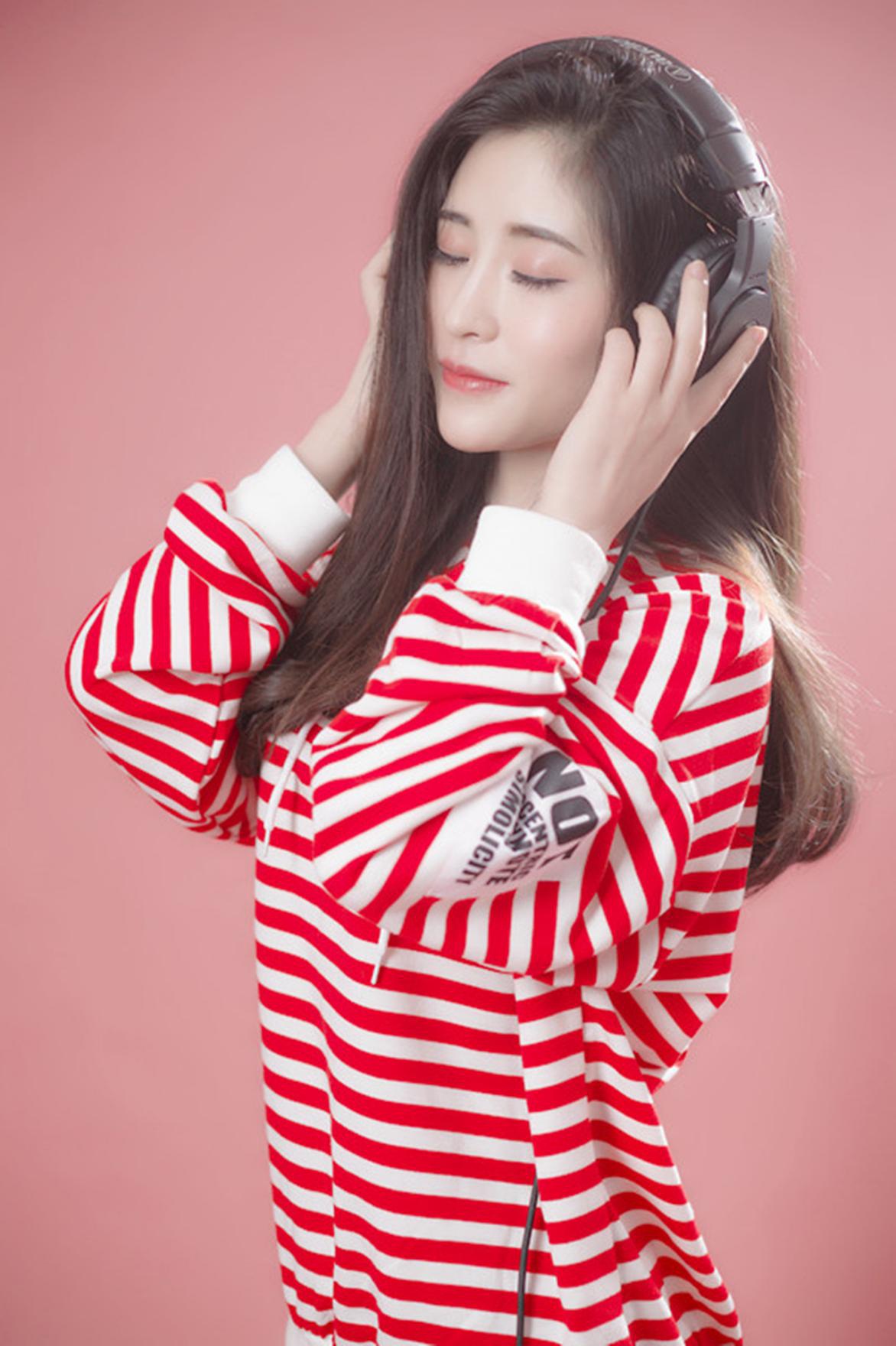 铁肺歌姬潘果果强势进驻，网易CC直播首秀开嗓